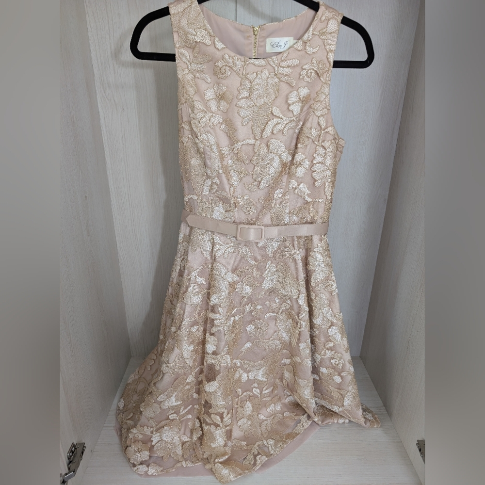 Eliza J Elegant Cream/Gold Floral  Dress